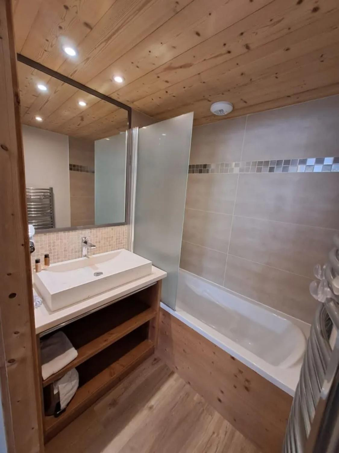 app4traversant-6p-source-arc-10-1063705