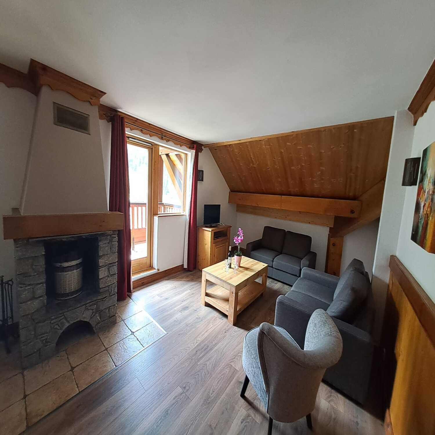 appartement-4p6-salon-1460619