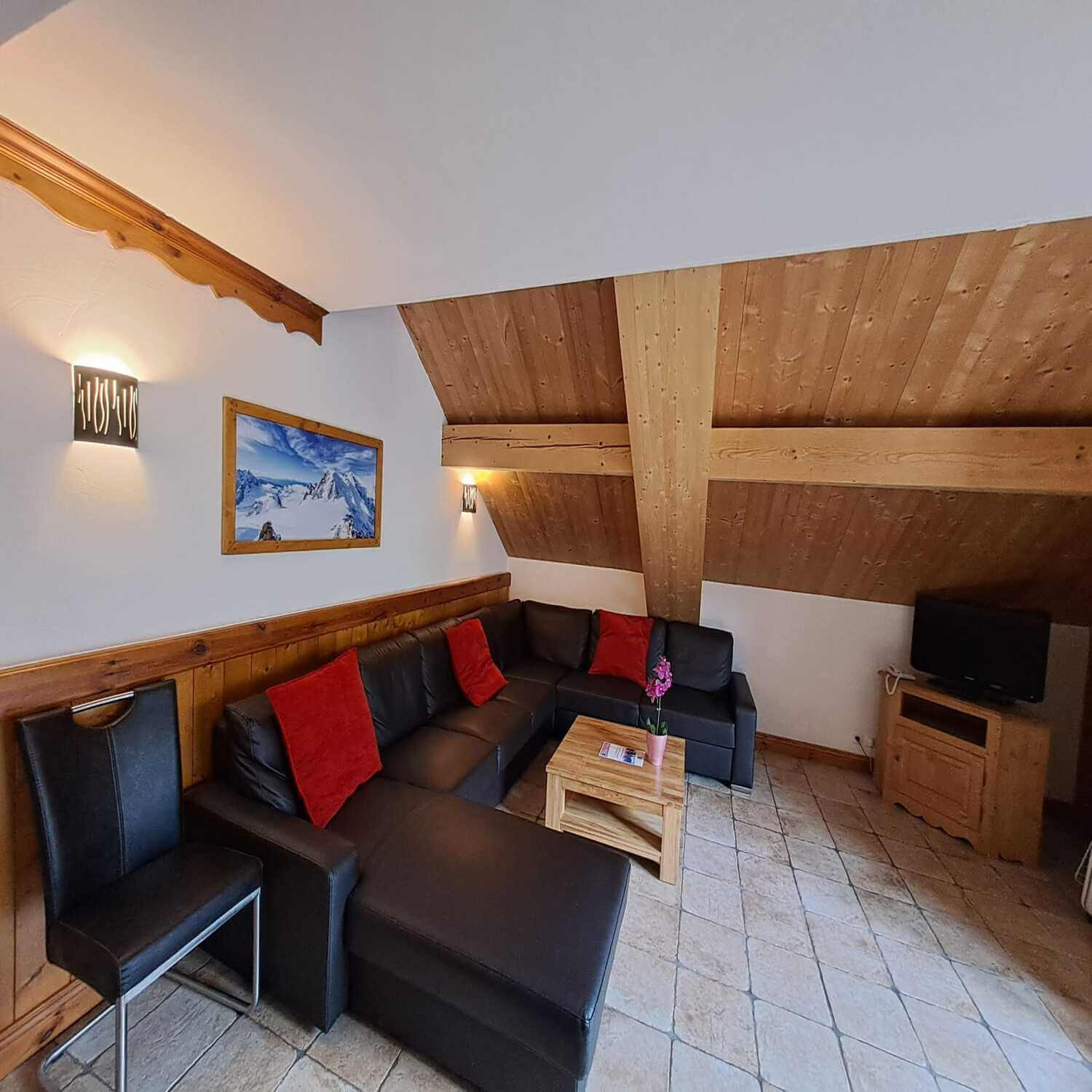 appartement-6p10-salon-3-1460597