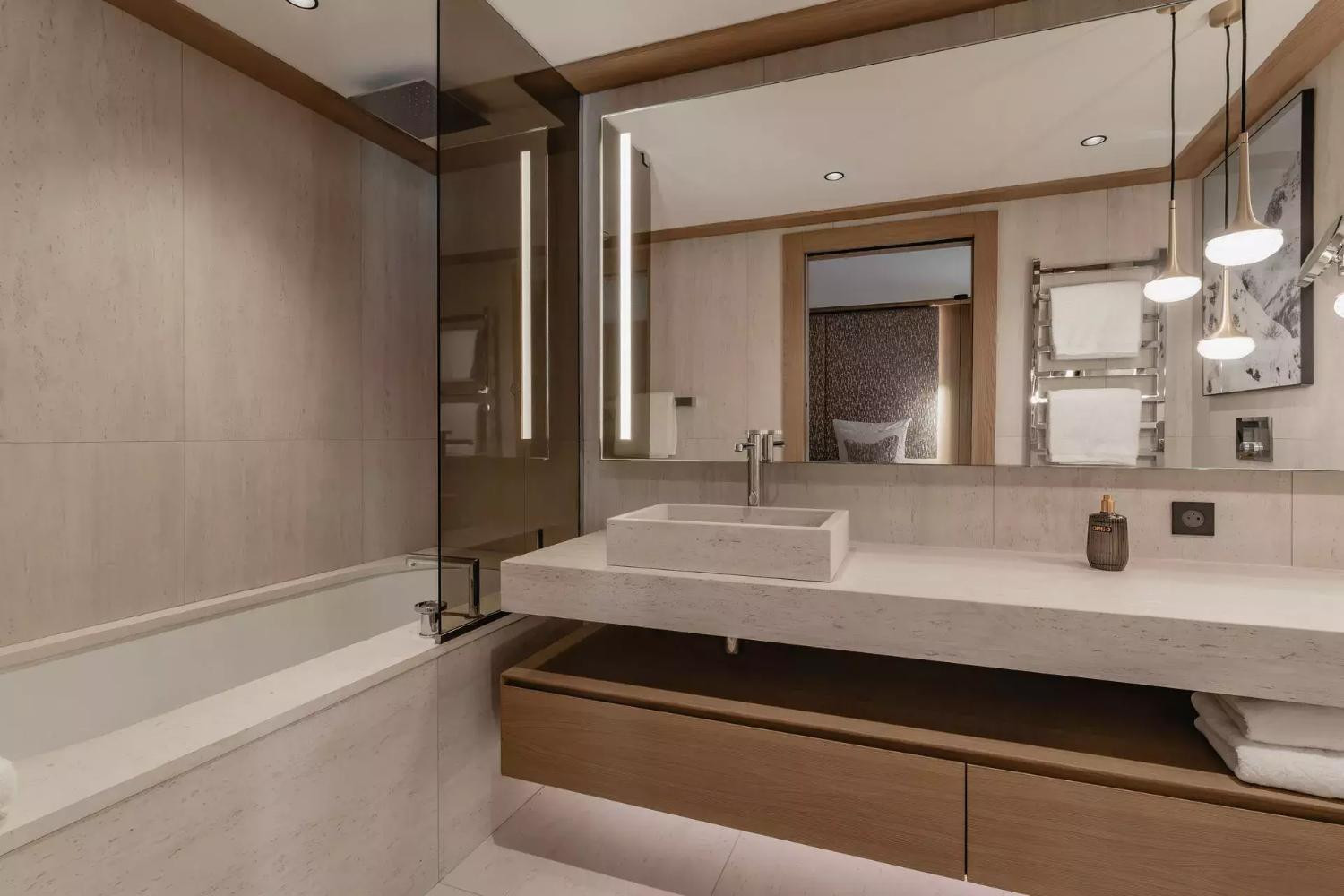 appartement-enjopa-salle-de-bain-01-1-chalets-val-d-isere-covarel-jpg-1467355 appartement-enjopa-salle-de-bain-01-1-chalets-val-d-isere-covarel-jpg-1467355