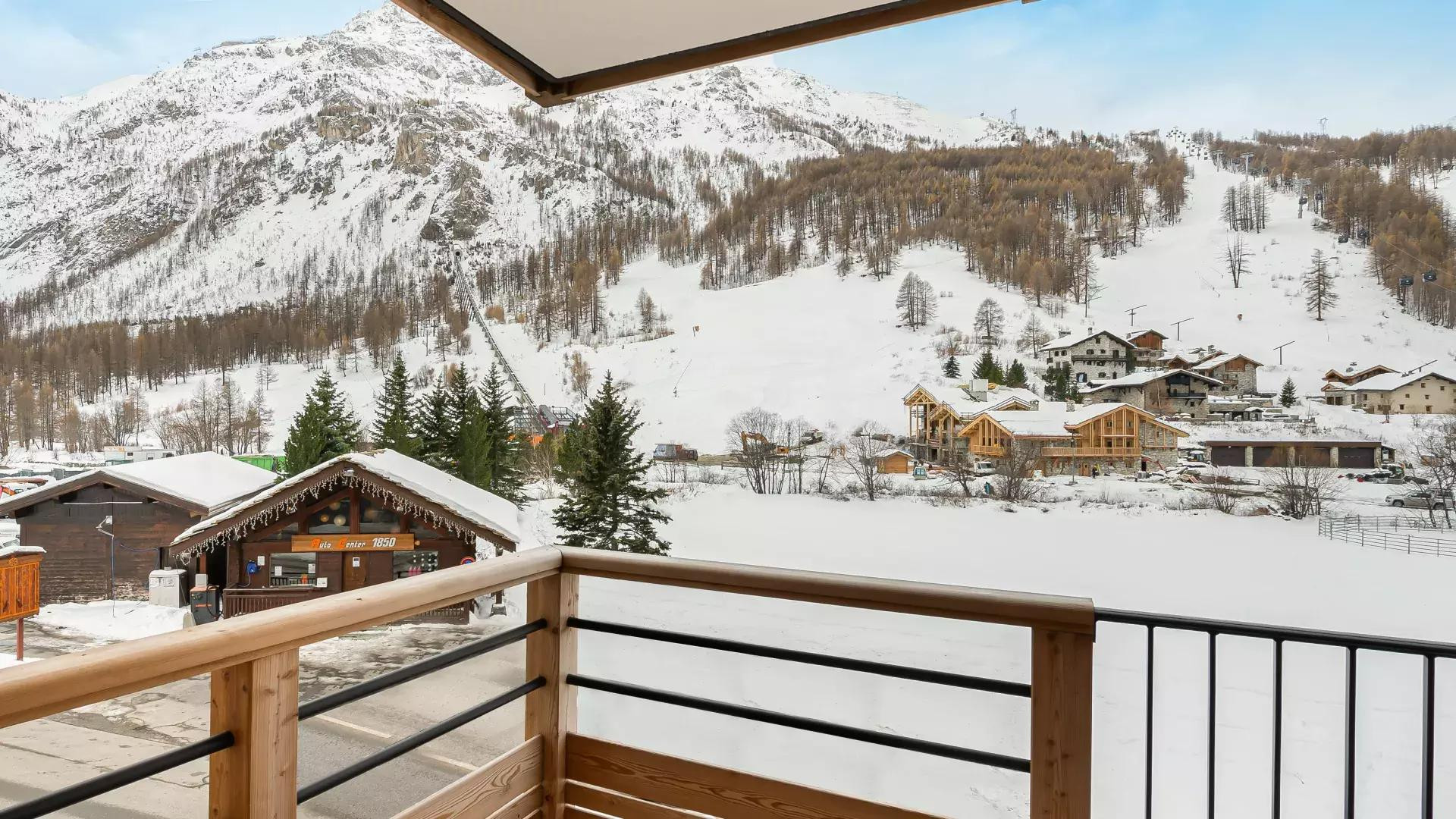 appartement-ourson-13-location-chalets-covarel-val-disere-alpes-france-terrasse-jpg-1450544