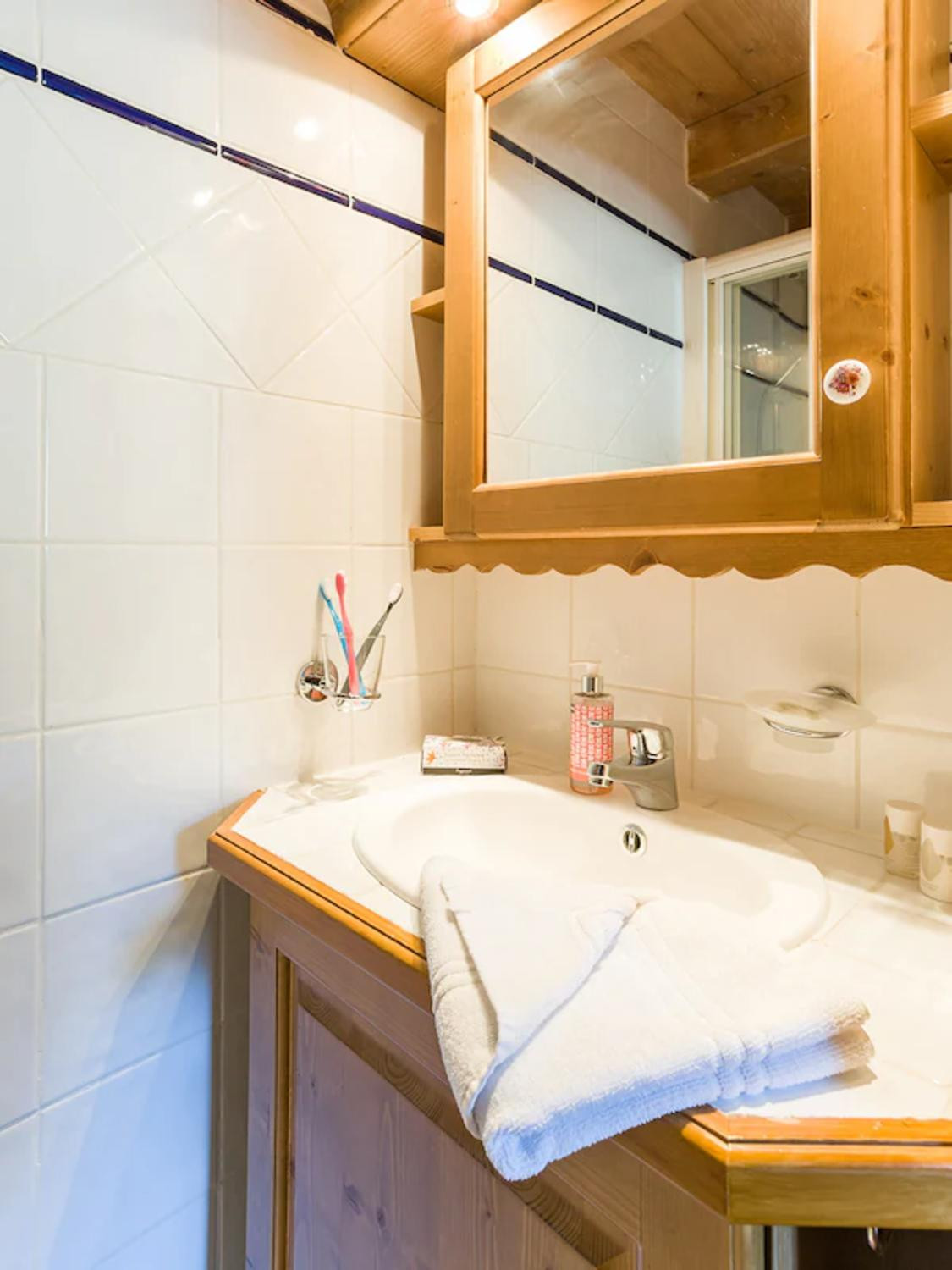 avp001-les-alpages-de-chantel-les-arcs-bathroom-1458814