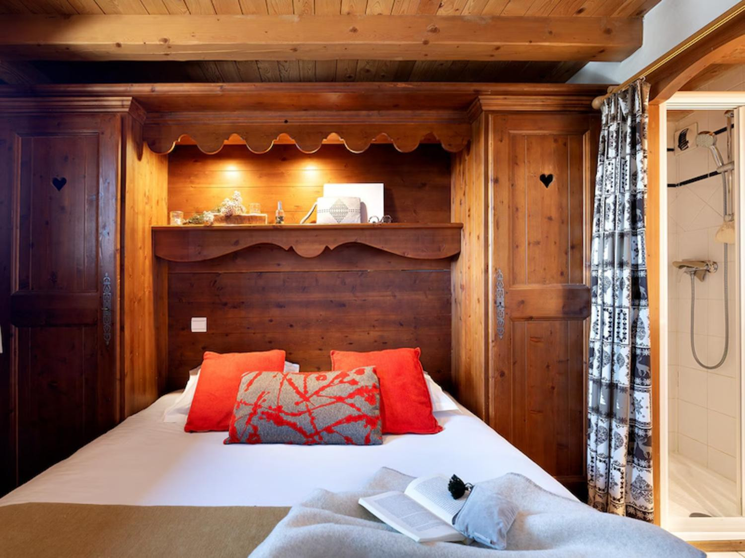 avp002-les-alpages-de-chantel-les-arcs-bedroom-2-1458804