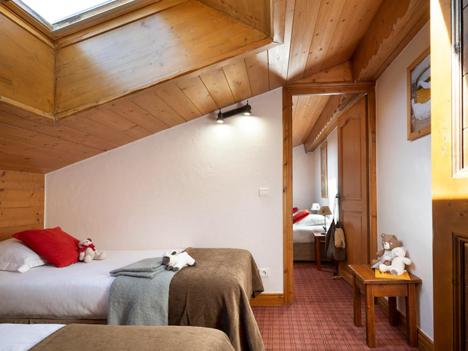 avp002-les-alpages-de-chantel-les-arcs-bedroom-4-1458805