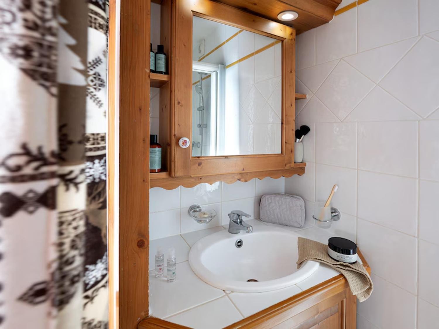 avp004-les-alpages-de-chantel-les-arcs-bathroom-2-1458823