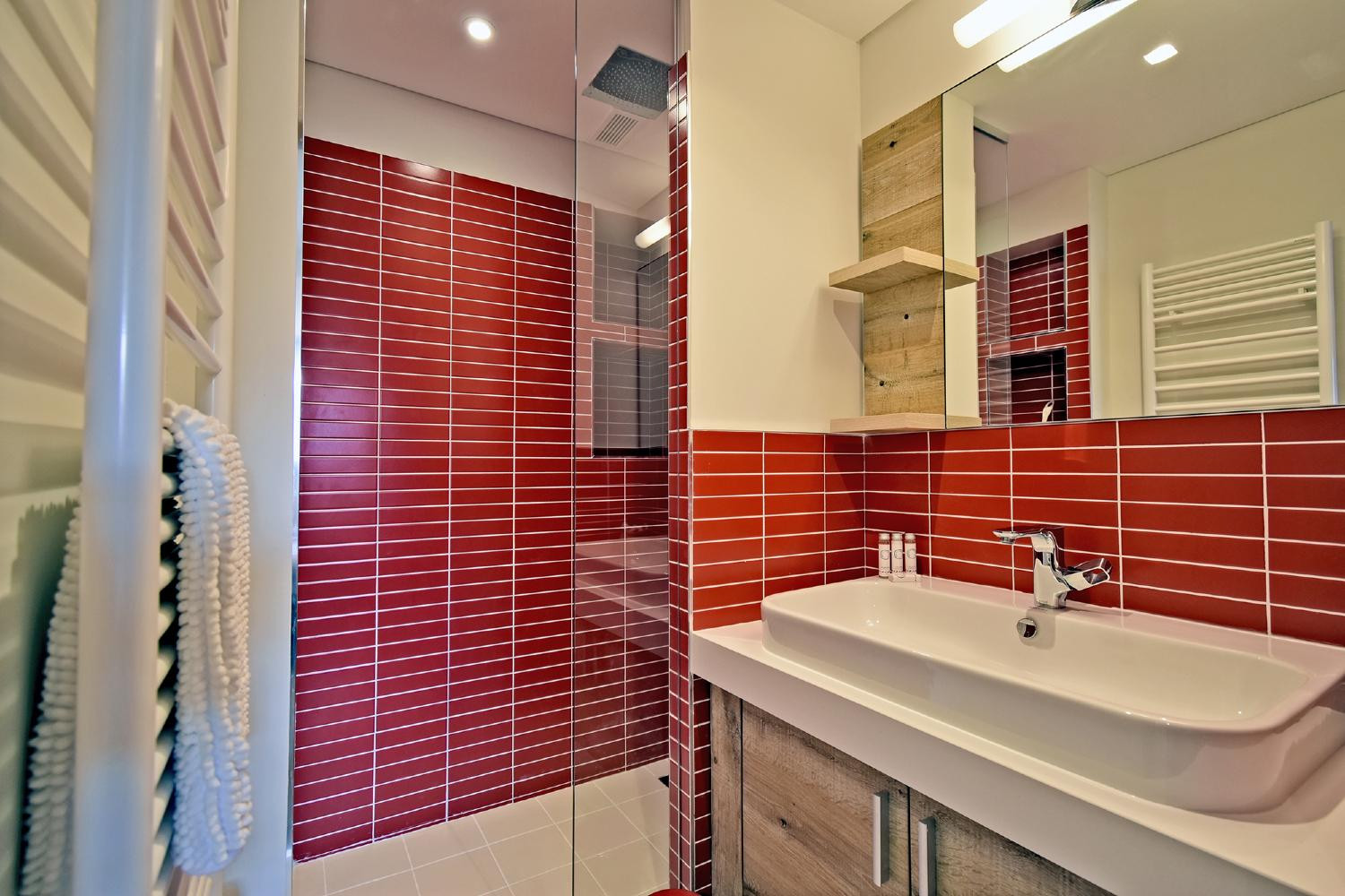 b02e48e4-19be-42c1-bd61-4fc9bfd8d41e-1451112 b02e48e4-19be-42c1-bd61-4fc9bfd8d41e-1451112