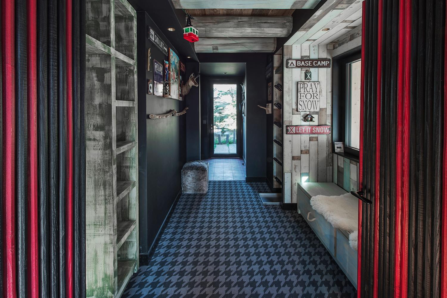 b8e41468-b549-454b-aa83-830367bcb483-1451790