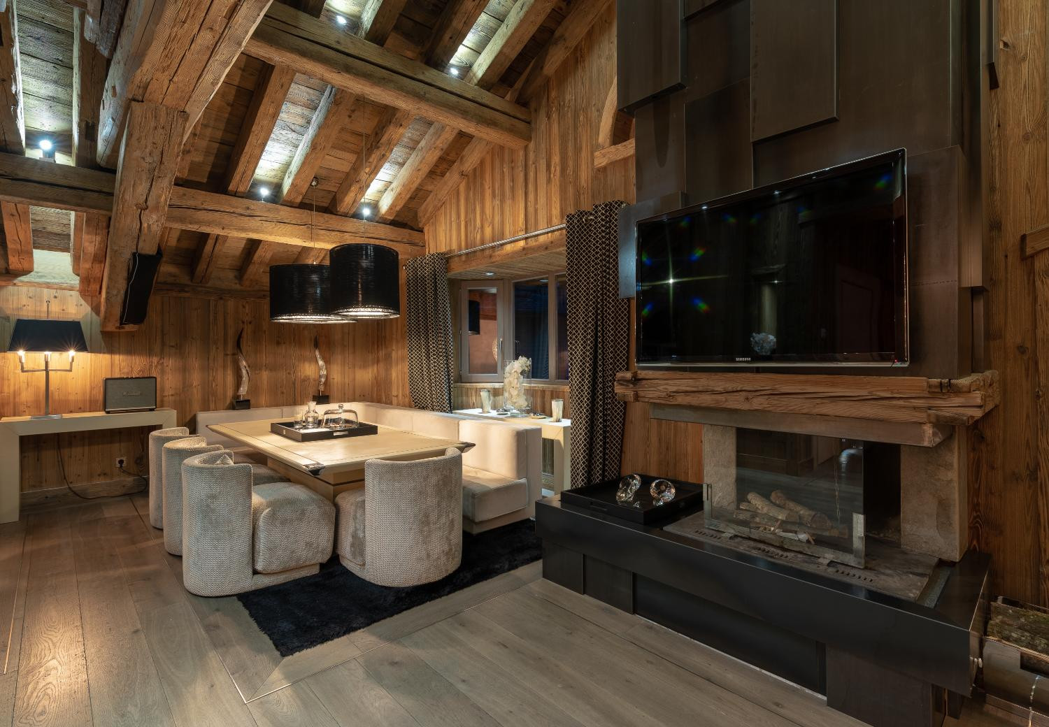 b9a65b03-fc28-4699-b1bf-280569d7b241-1451939