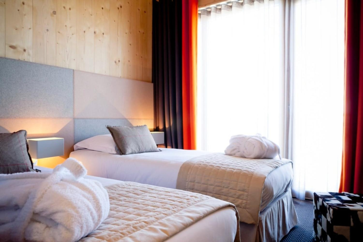 bedroom-2024-06-26-101001-1449966