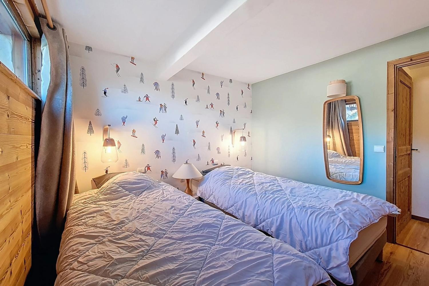 bedroom-4a-spacious-5-bedroom-10-person-apartment-near-the-slopes-in-saint-martin-de-belleville-1460633