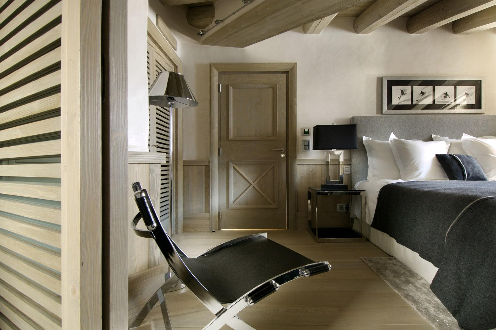 black-pearl-val-d-isere-5-bedroom-chalet-bedroom-4-1452081