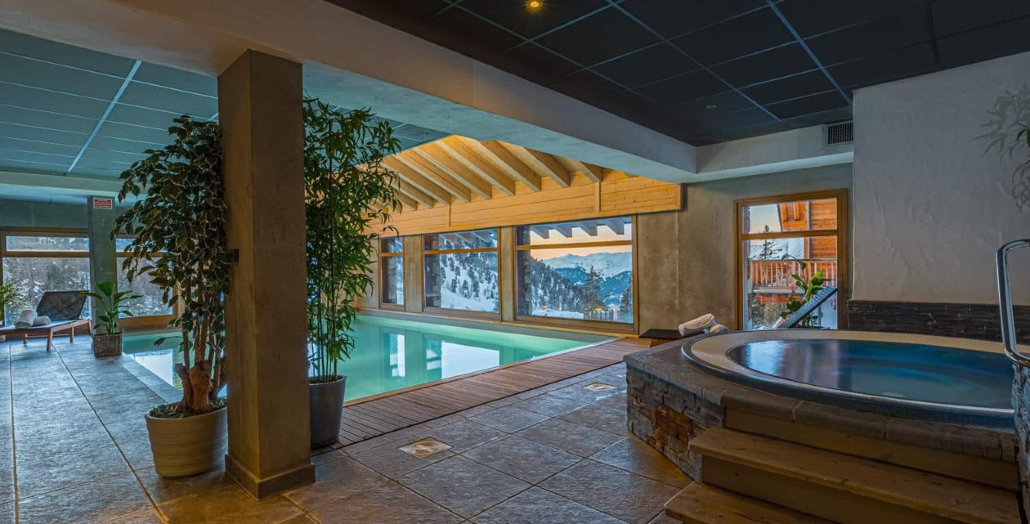 carlina-la-plagne-pool-374-1449360