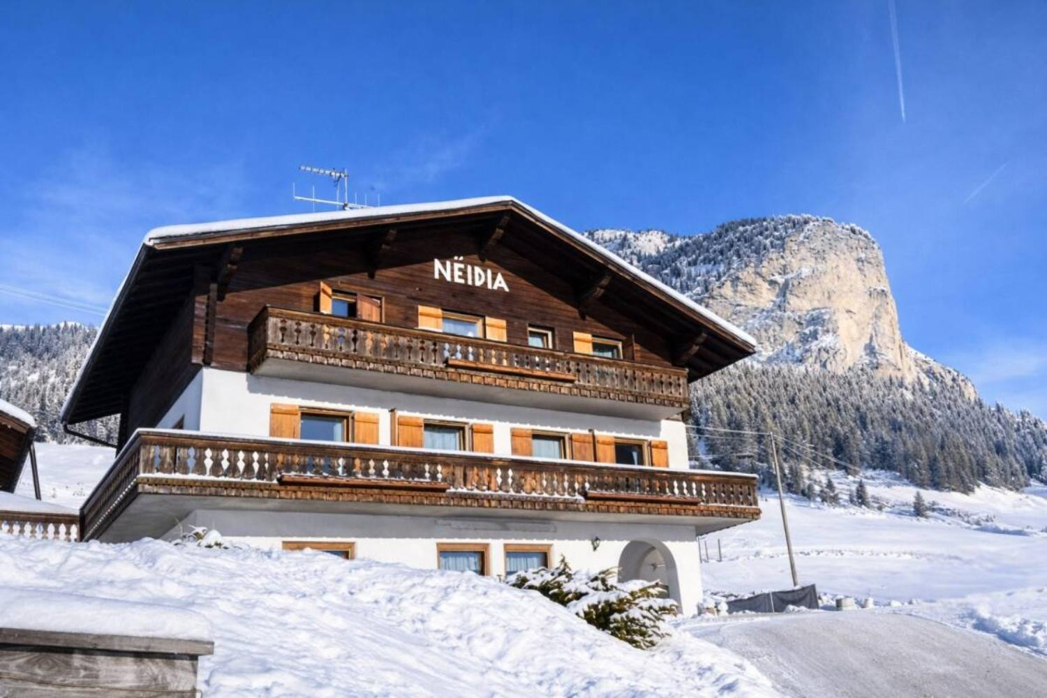 catered-chalet-neidia-selva-wolkenstein-aanzicht-1462468