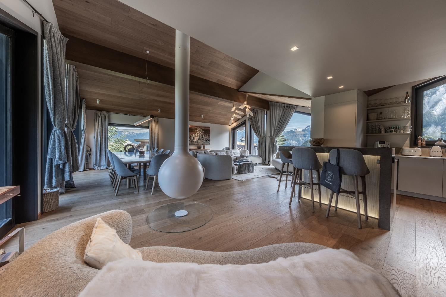 cdc15435-60e0-4107-8ae8-732c97d79978-1451354