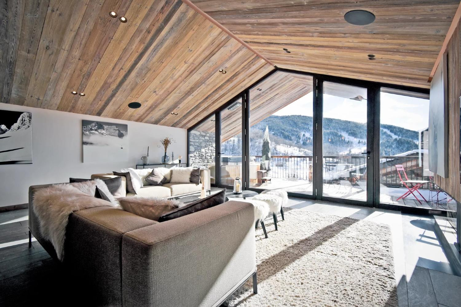 ceebf672-380c-439b-92f3-92803cb3739b-1451069