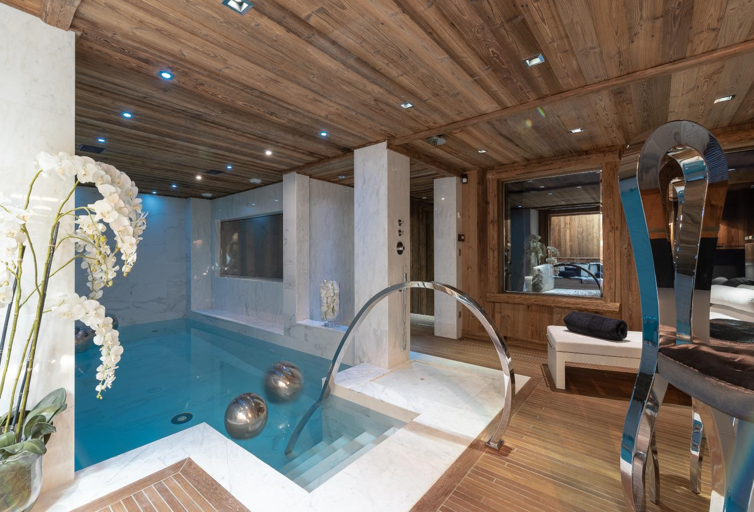 cf18b1d8-be44-43c9-9f8a-6fd299c6e9bc-1451941