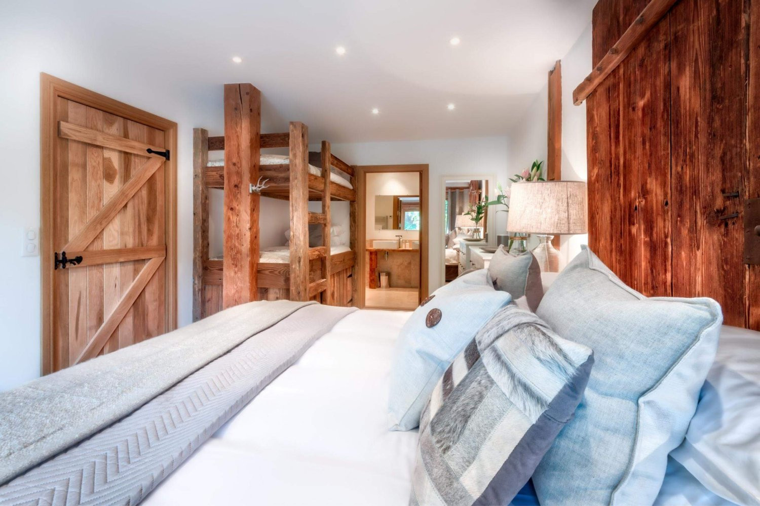 chalet-46-25-1468325