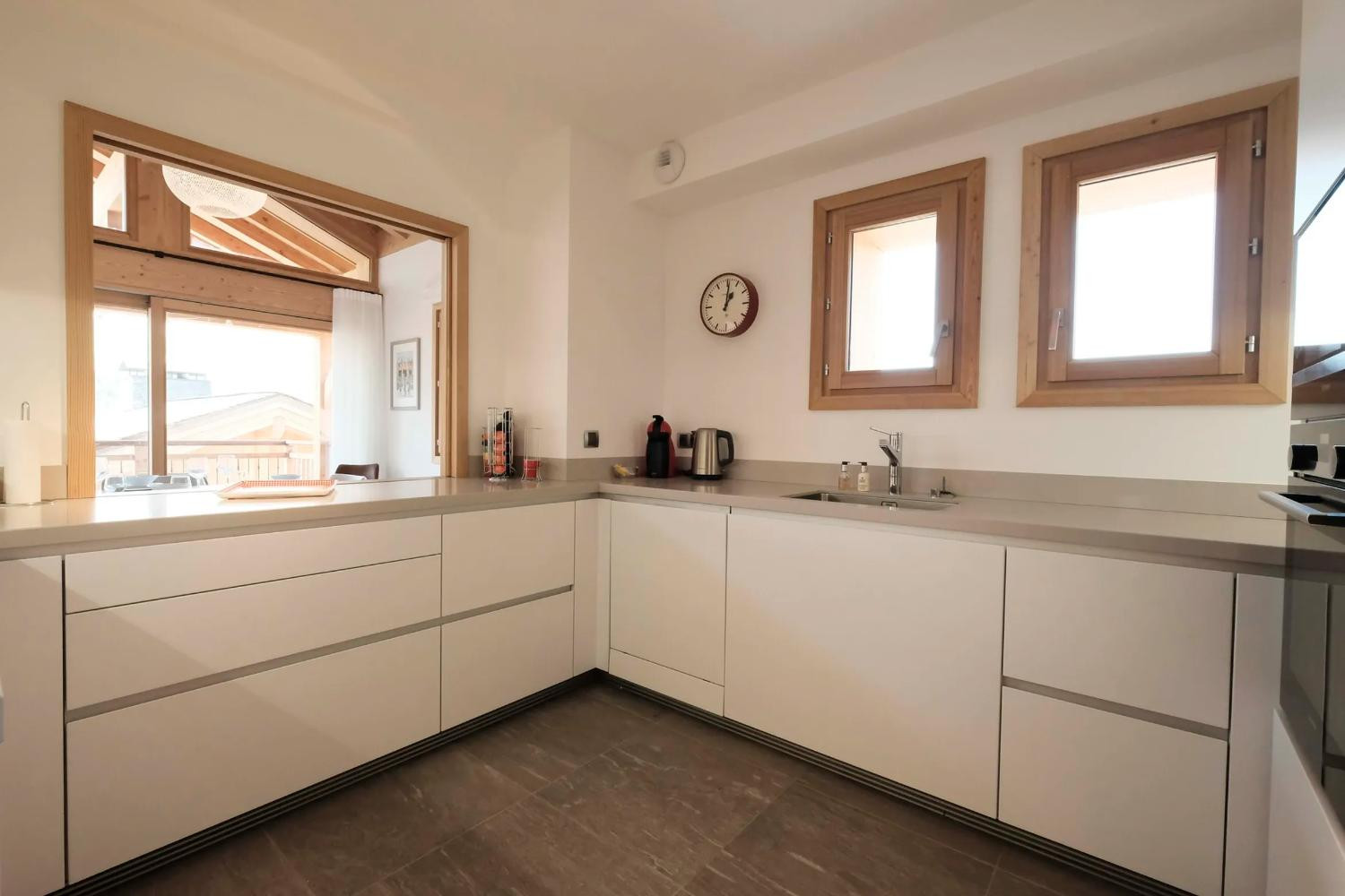 chalet-allium-ski-in-ski-out-free-wifi-outdoor-hot-tub-sauna-garage-8-1462240