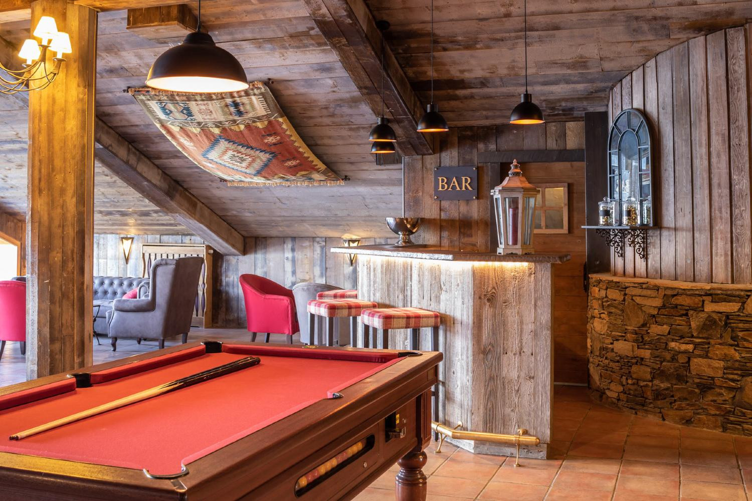 chalet-altitude-arc-2000-coummunal-area-19-263889