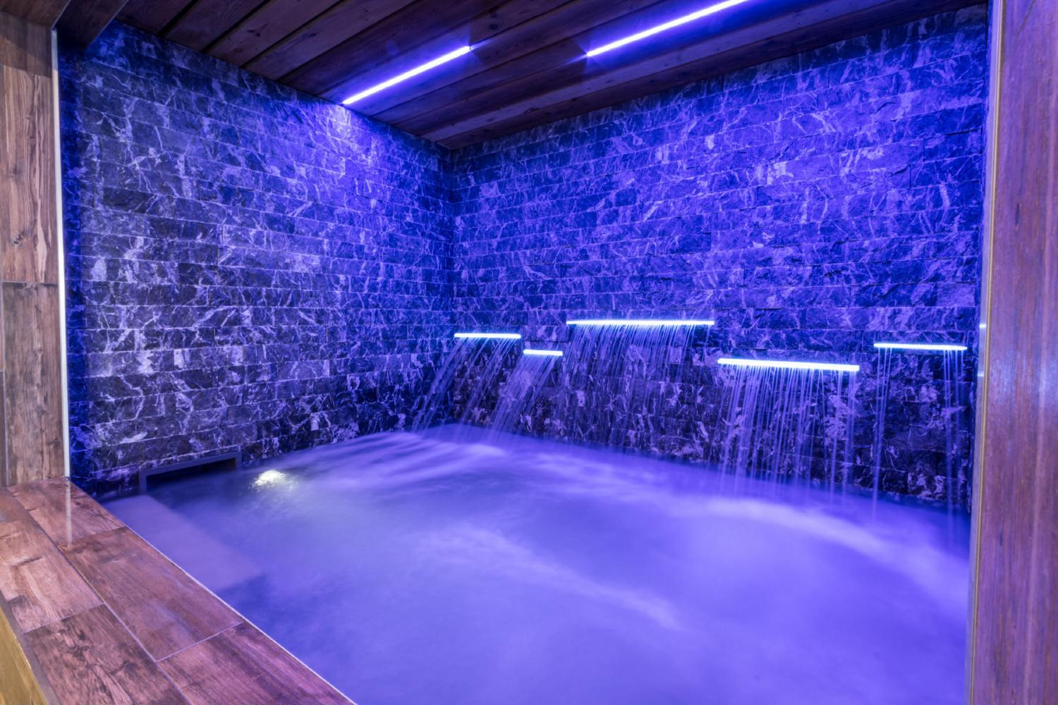 chalet-altitude-arc-2000-wellness-pool-5-263916