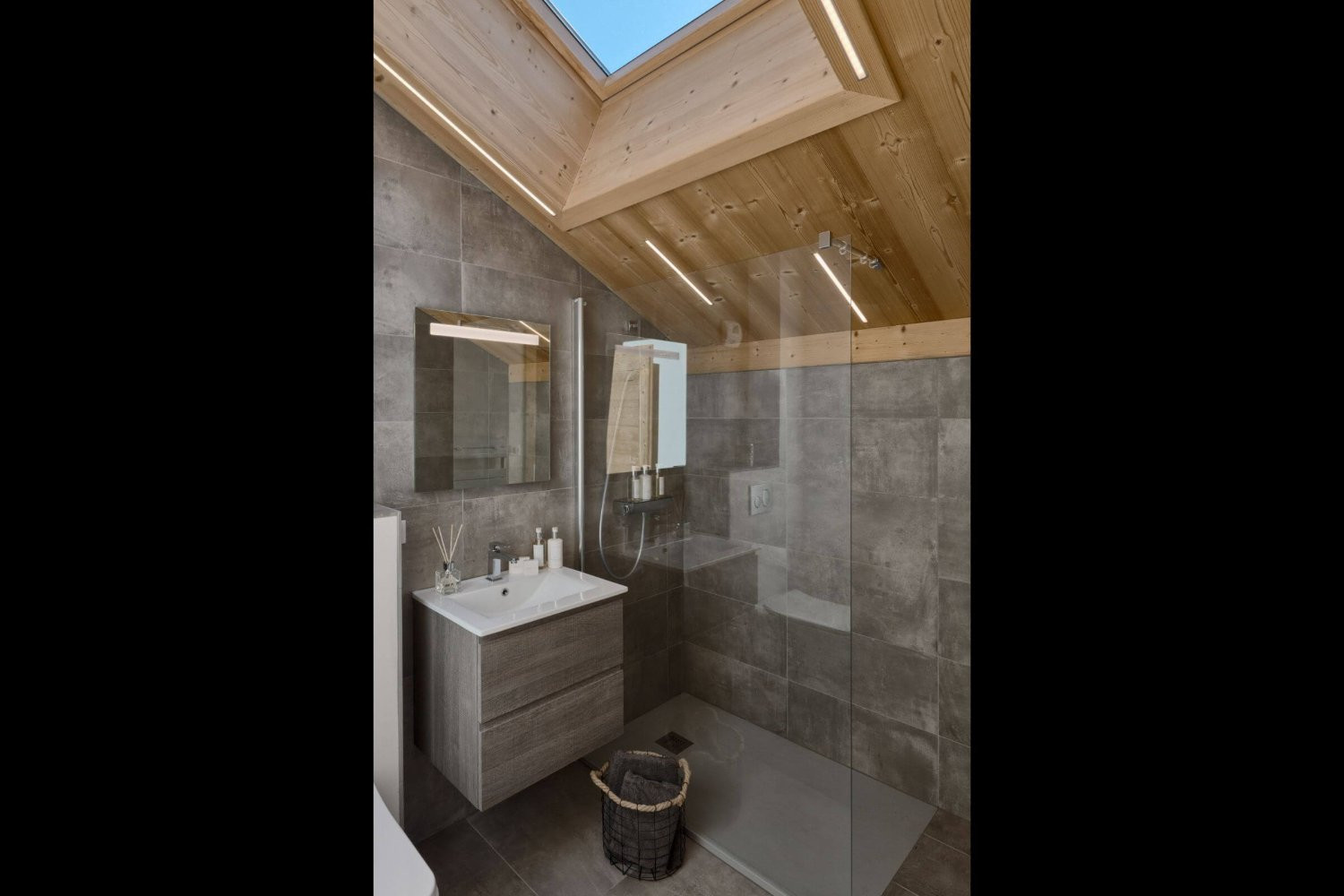 chalet-blanc-08-1468709 chalet-blanc-08-1468709