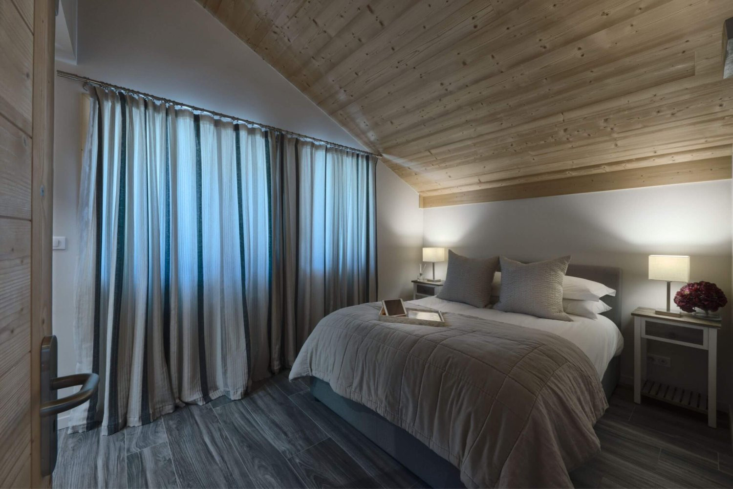 chalet-blanc-11-1468712 chalet-blanc-11-1468712