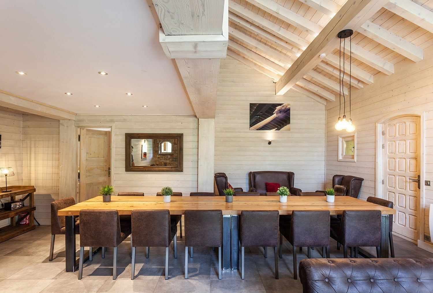 chalet-chardon-meribel-dining-room-326254
