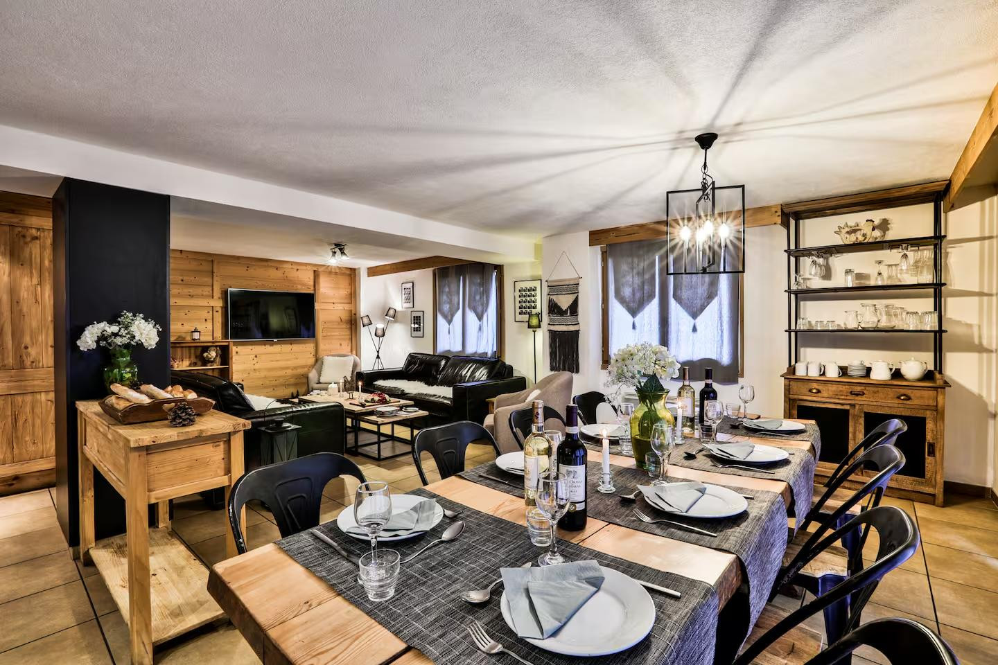 chalet-cote-paul-3-val-d-isere-dining-room-1453053