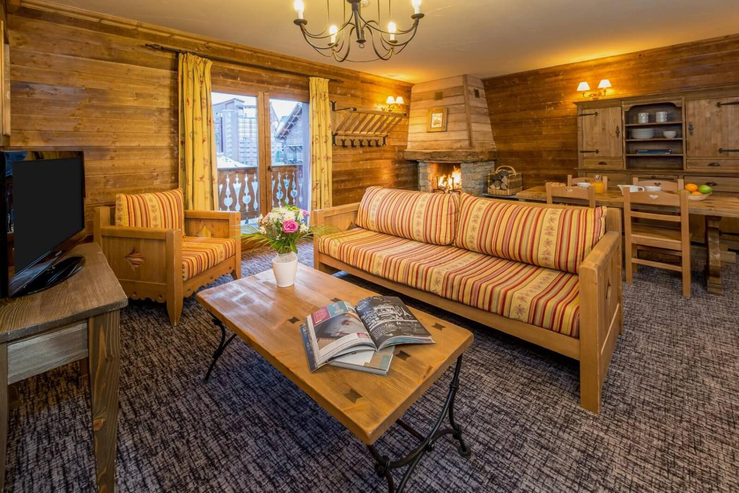 chalet-de-l-ours-living-room-1459921