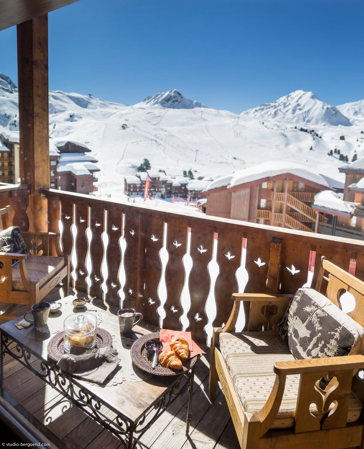 chalet-des-cimes-la-plagne-5p8-balcony-313429