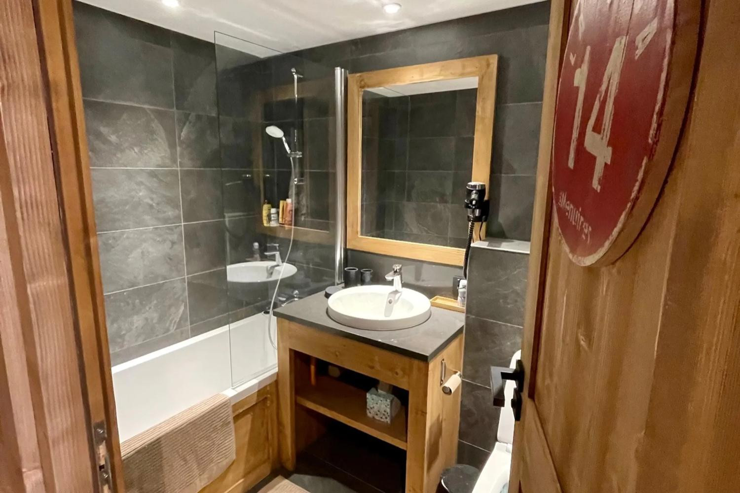chalet-exception-10-1465105