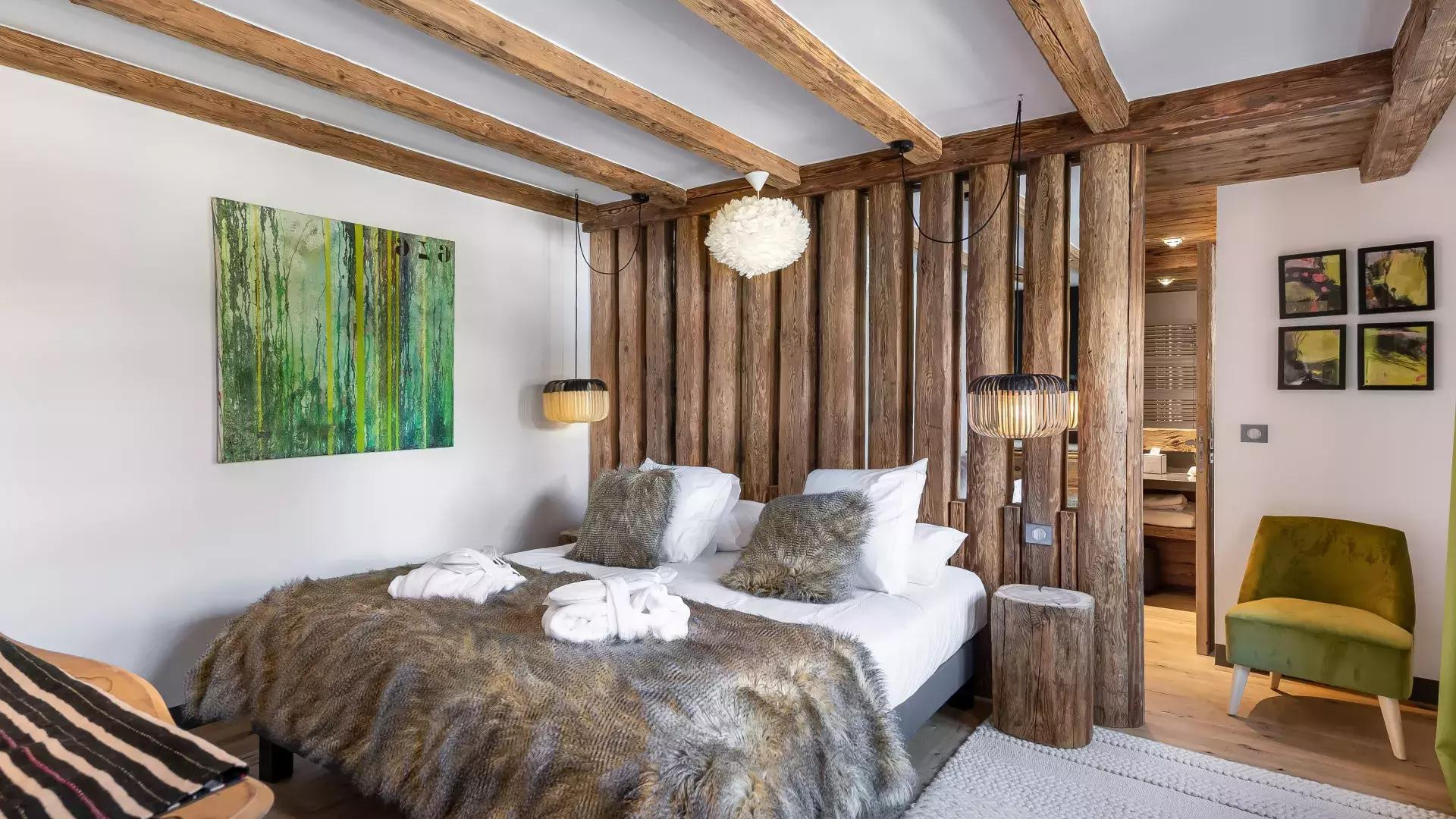 chalet-face-location-chalets-covarel-val-d-ise-re-alpes-france-chambre-2-jpg-1450646