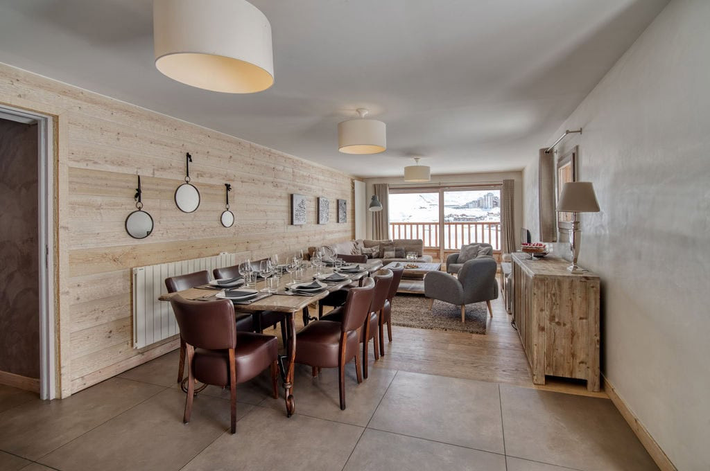 chalet-fraidieu-tignes-dining-area-1458783