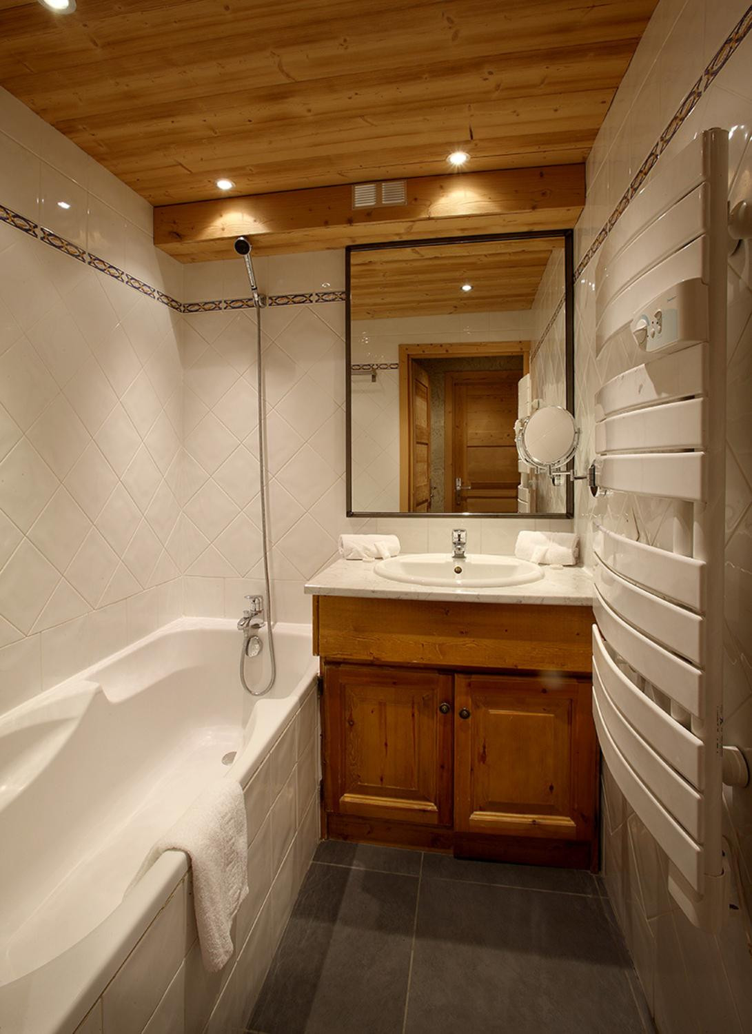 chalet-hermine-val-thorens-bathroom-2-1094961