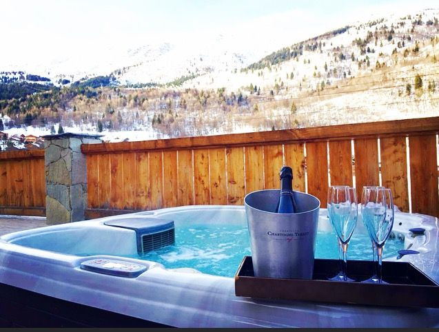 chalet-impala-hot-tub-355673