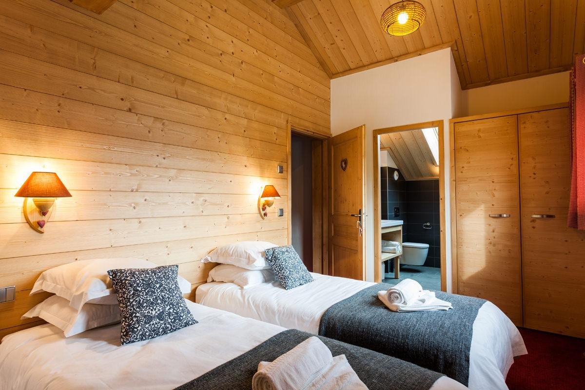 chalet-l-erine-meribel-bedroom-1453201
