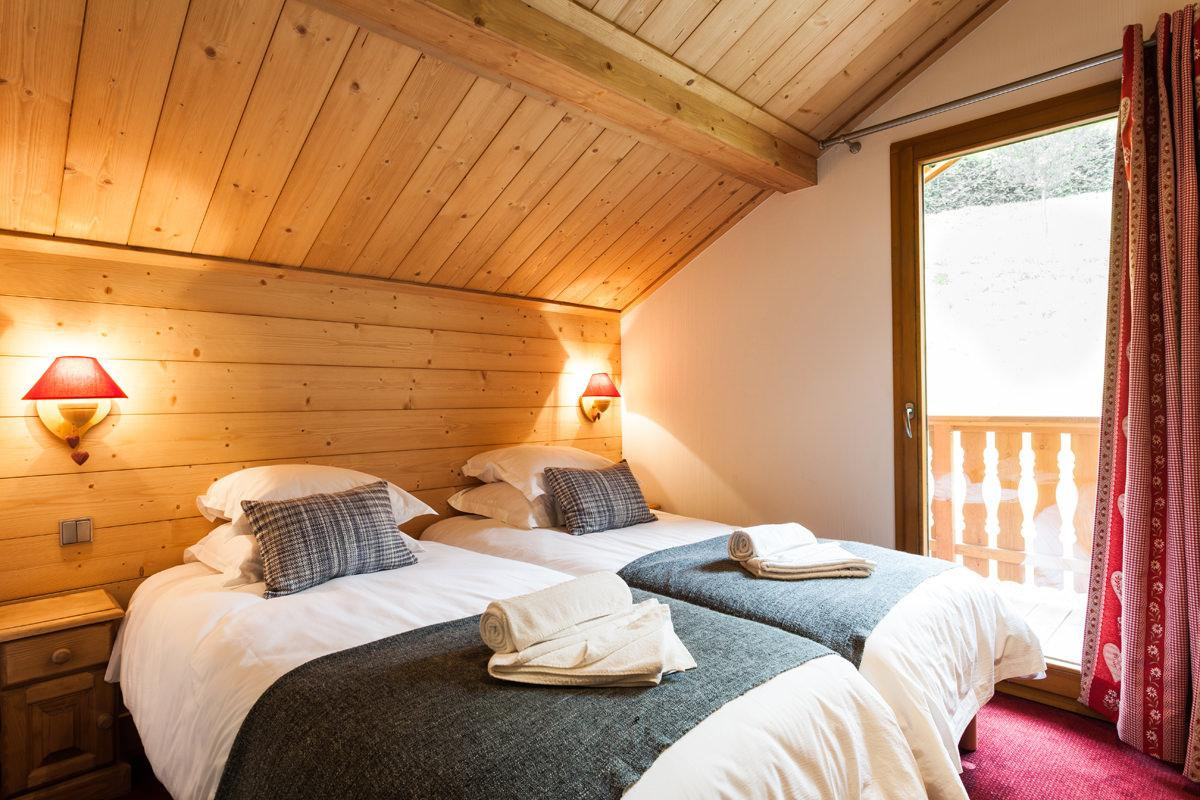 chalet-l-erine-meribel-bedroom-2-1453200
