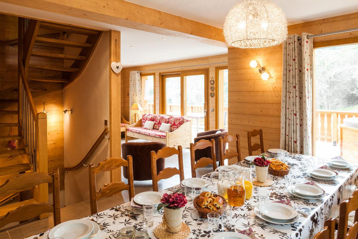 chalet-l-erine-meribel-living-room-2-1453205