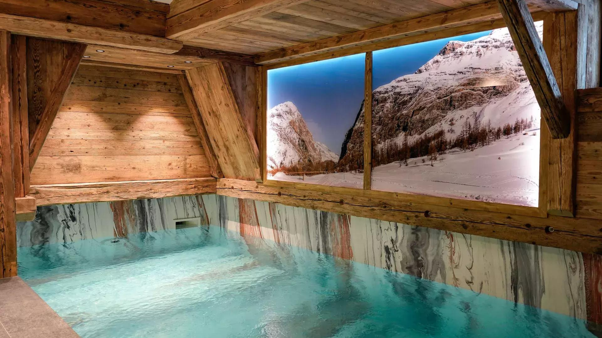 chalet-le-cre-t-location-chalets-covarel-val-d-ise-re-alpes-france-piscine-1-jpg-1450397