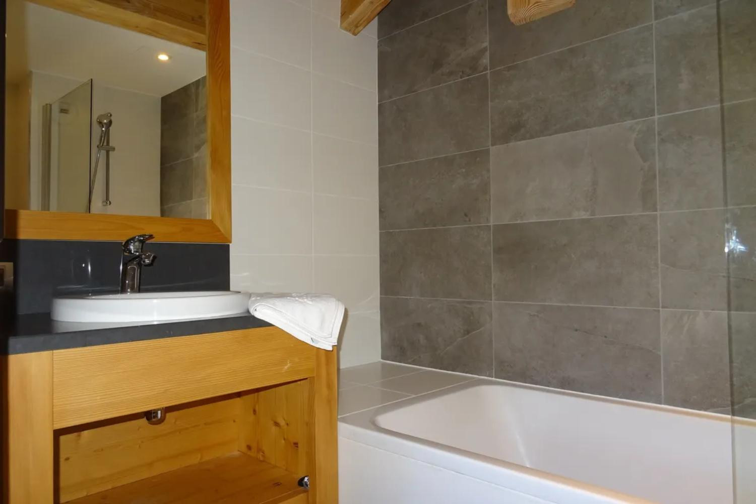 chalet-pomme-de-pin-9-1463110