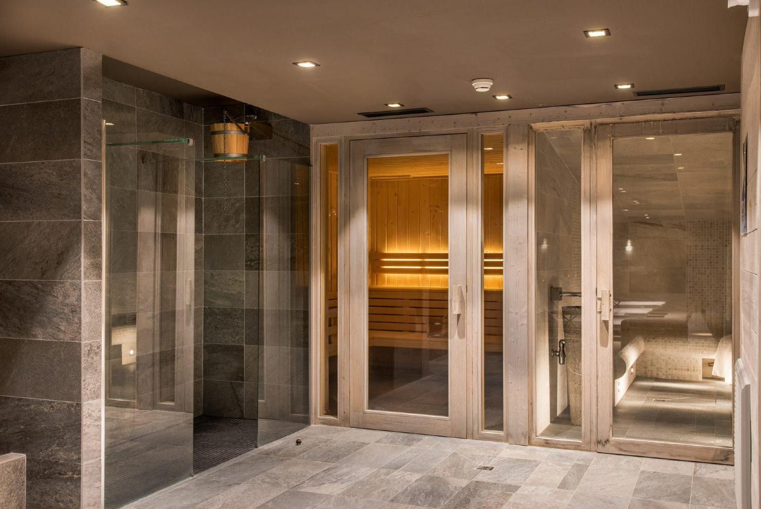 chalet-skadi-val-d-isere-sauna-hammam-734-1449458