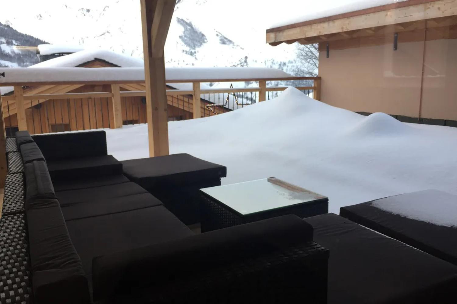 chalet-tawny-12-1463204