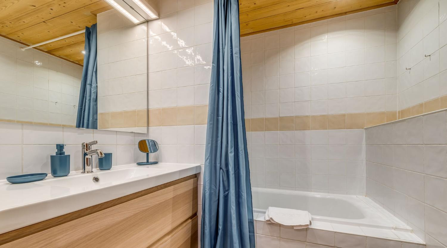 chalet-zanskar-5-7-rooms-12-people-tignes-les-br-vi-res-29-1464502