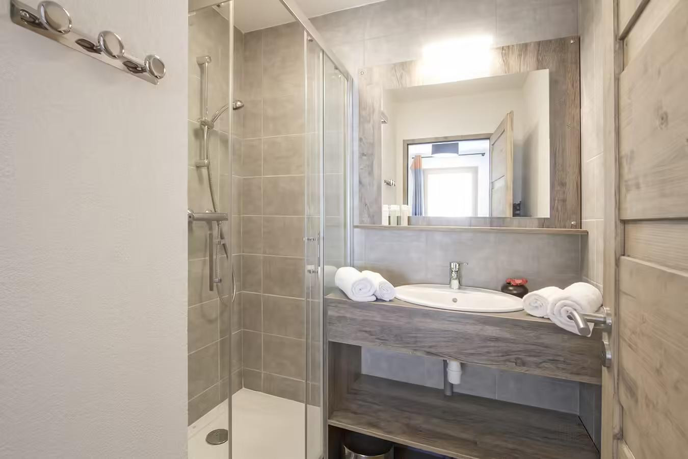 clarines-deux-alpes-s8-bathroom-461365