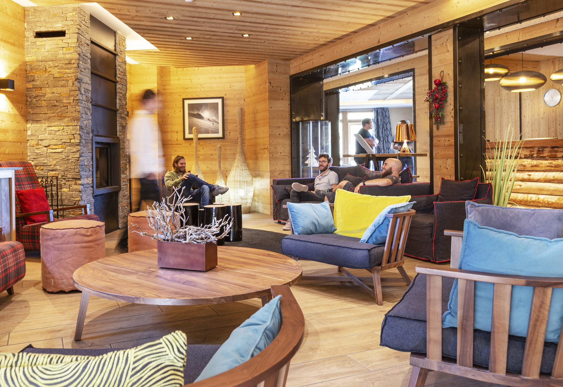 club-le-coeur-des-loges-les-menuires-communal-lounge-1-461436