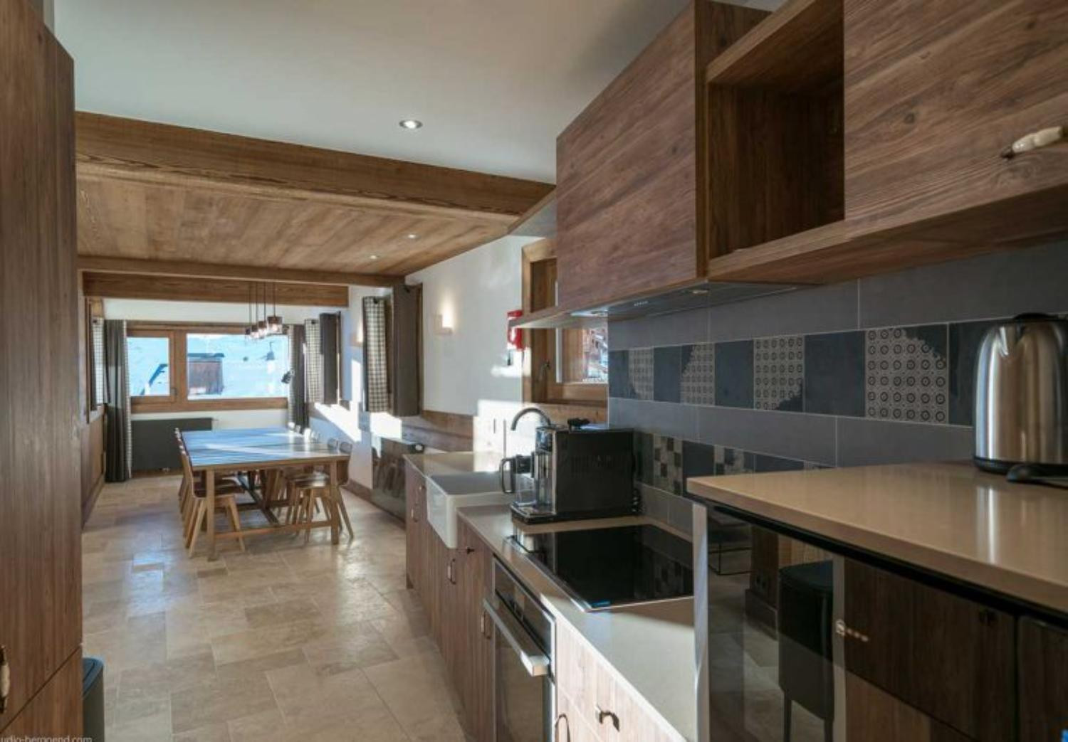 cocoon-7-3-12-personnes-chalets-cocoon-appartement-ski-aux-pieds-luxe-val-thorens-768x534-1463270