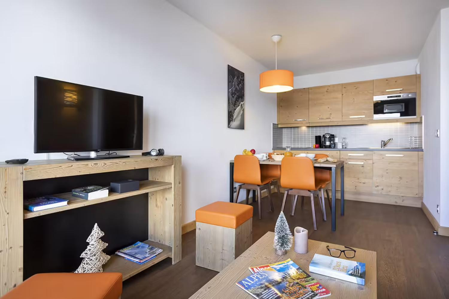 coeur-des-loges-menuires-s4-kitchen-461387