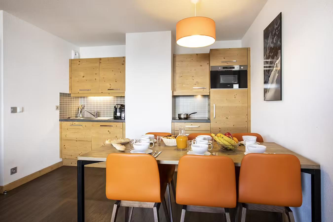 coeur-des-loges-menuires-s63-kitchen-776093