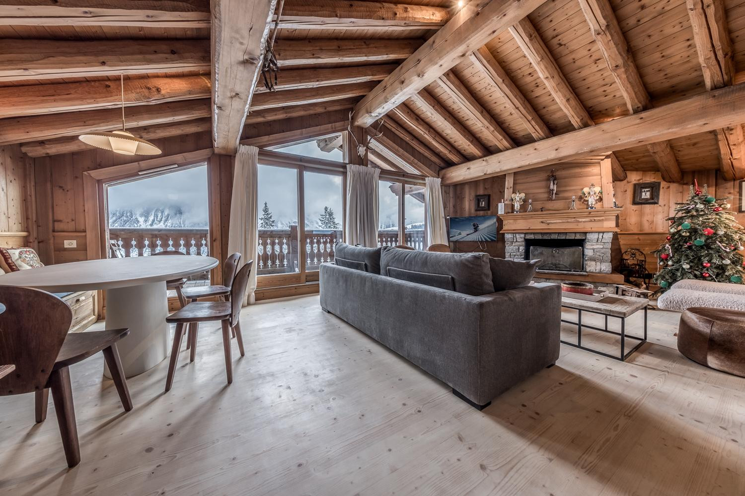 da5cebbd-caef-4a5f-9b44-fcb55d633e96-1451713