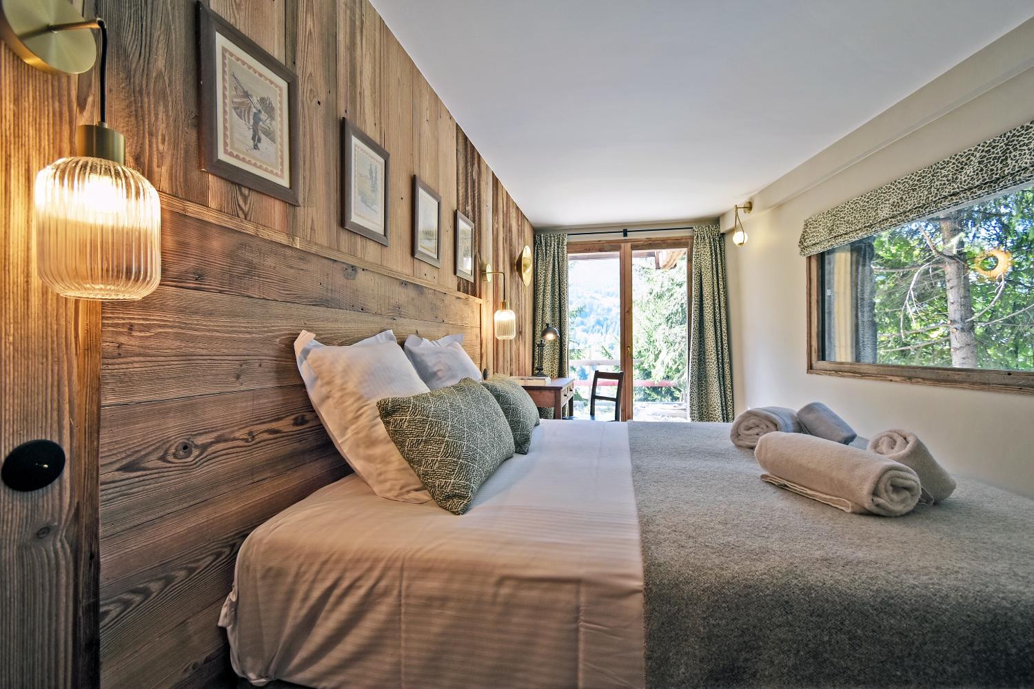 ddc4d767-488a-47db-a73c-555b4f1ed04e-1451011